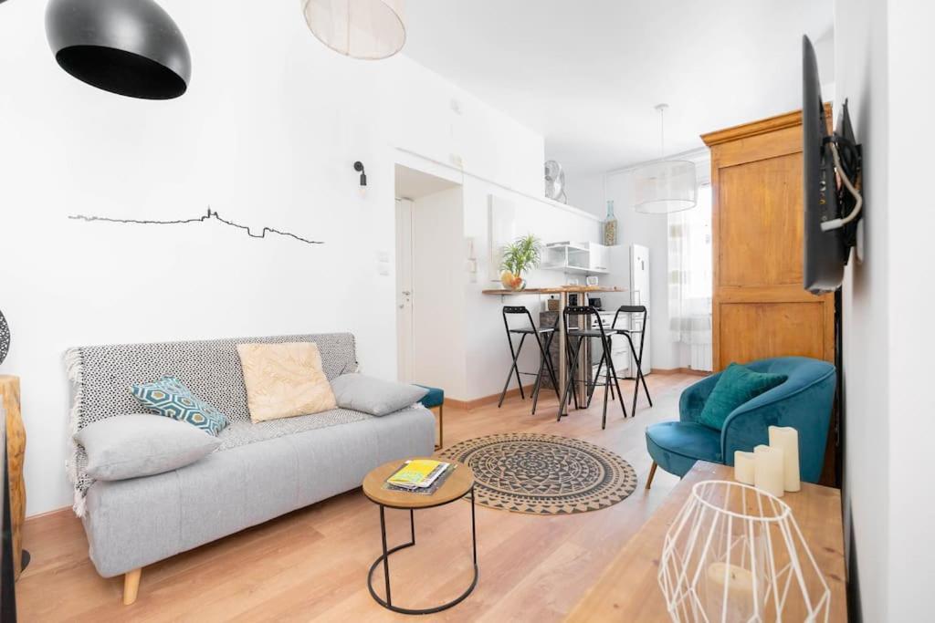 L'Elegant Lumineux Ancien Couvent Apartment Marseille Bagian luar foto